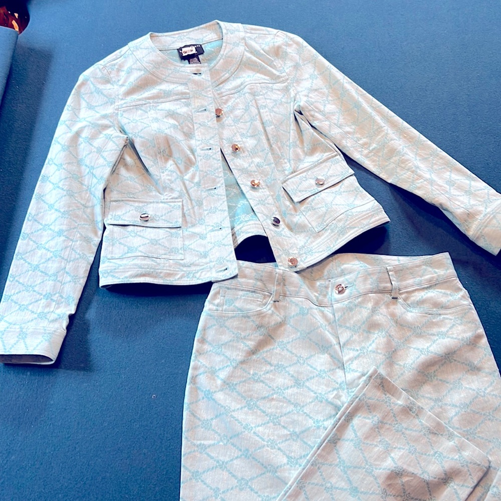Doncaster Pantsuit - stylish and fun. Turquoise shade.subtle print. tailored